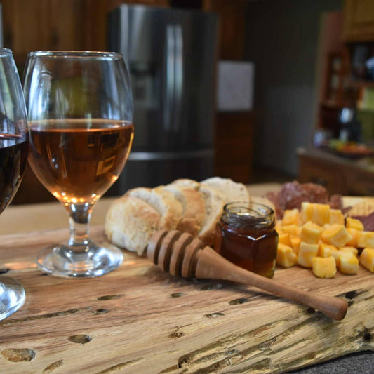 Planche de service en frêne à bords naturels
