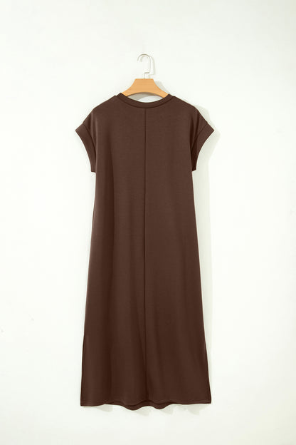 Robe T-shirt longue de couleur unie en bois de santal rouge avec fentes