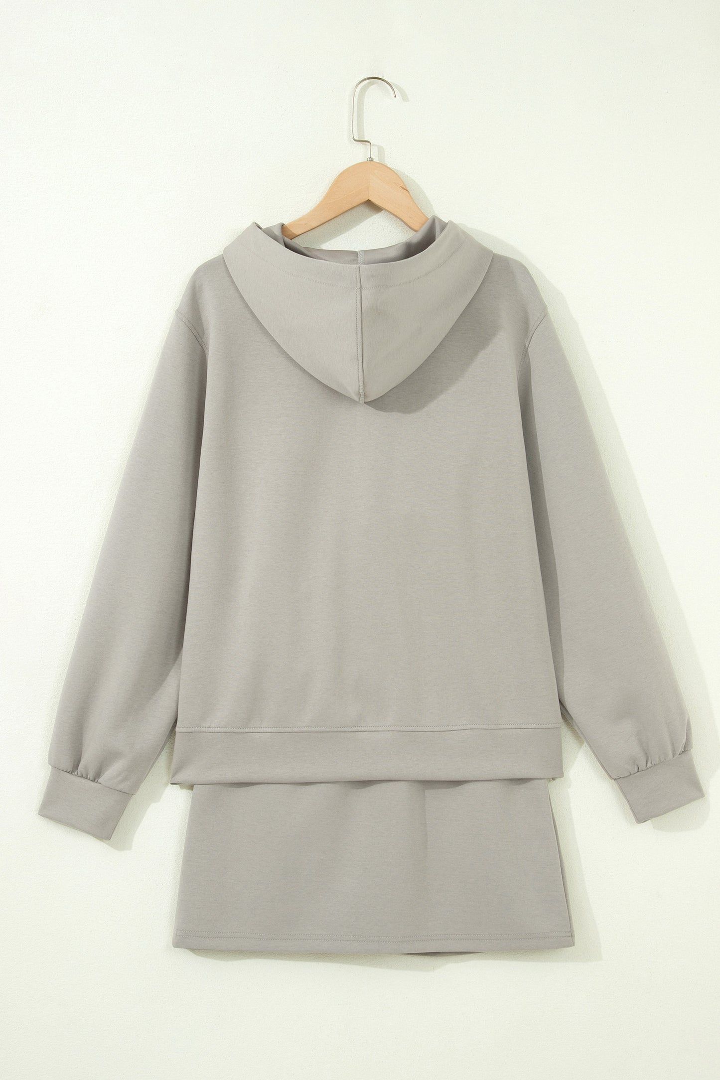 Ensemble 2 pièces jupe-short mini à cordon, veste zippée sport vert fumée à bord contrastant