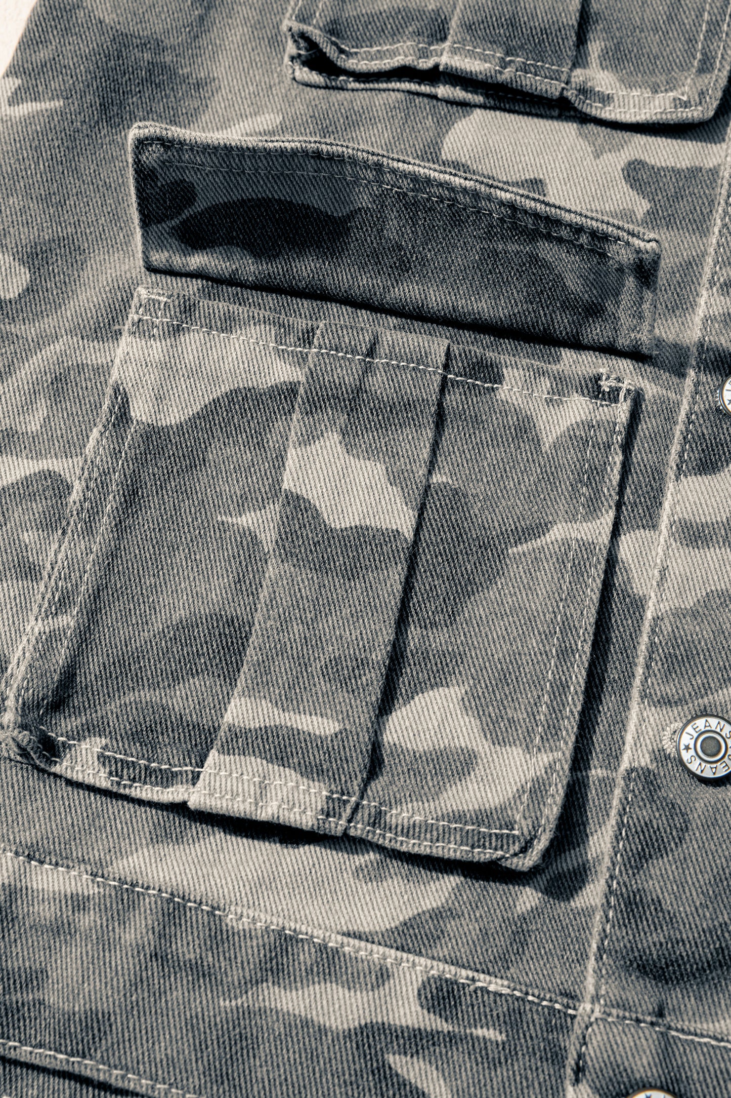 Gilet en jean treillis camouflage vert