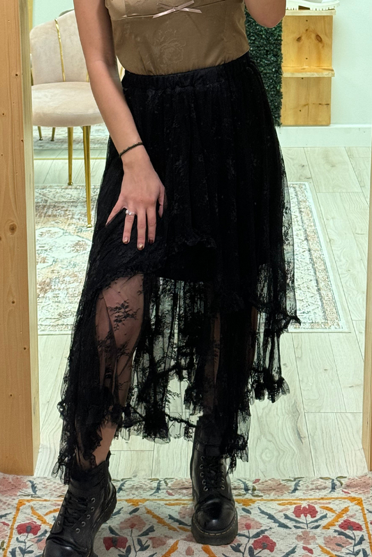 Jupe longue à volants taille haute en dentelle noire