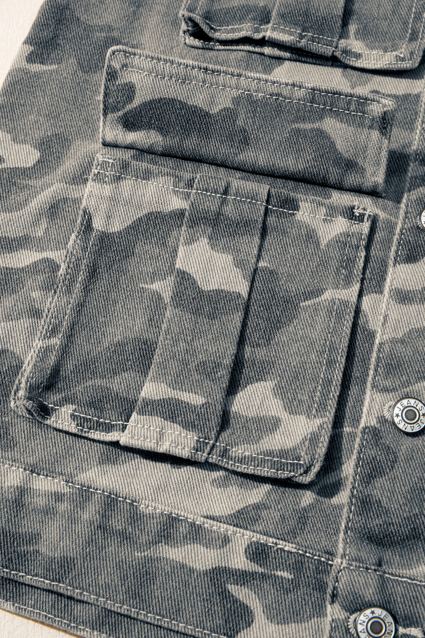 Gilet en jean treillis camouflage vert