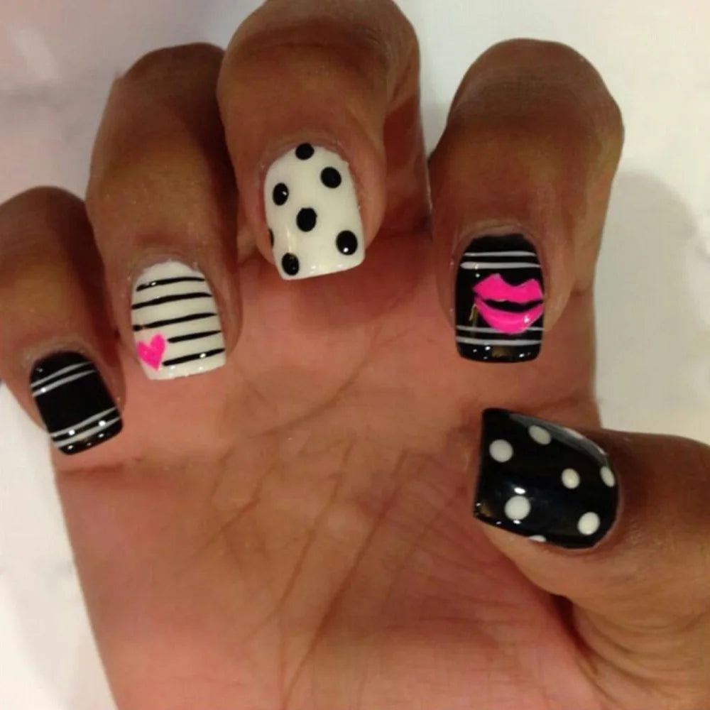 Ongles à presser noirs Y2K pour filles, motif cœur rose/point