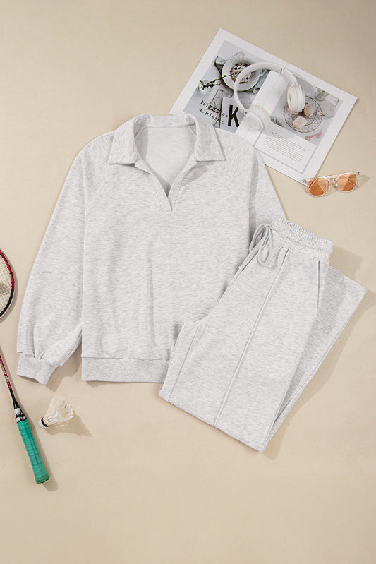 Ensemble pull col polo en V gris clair et pantalon de jogging à cordon de serrage