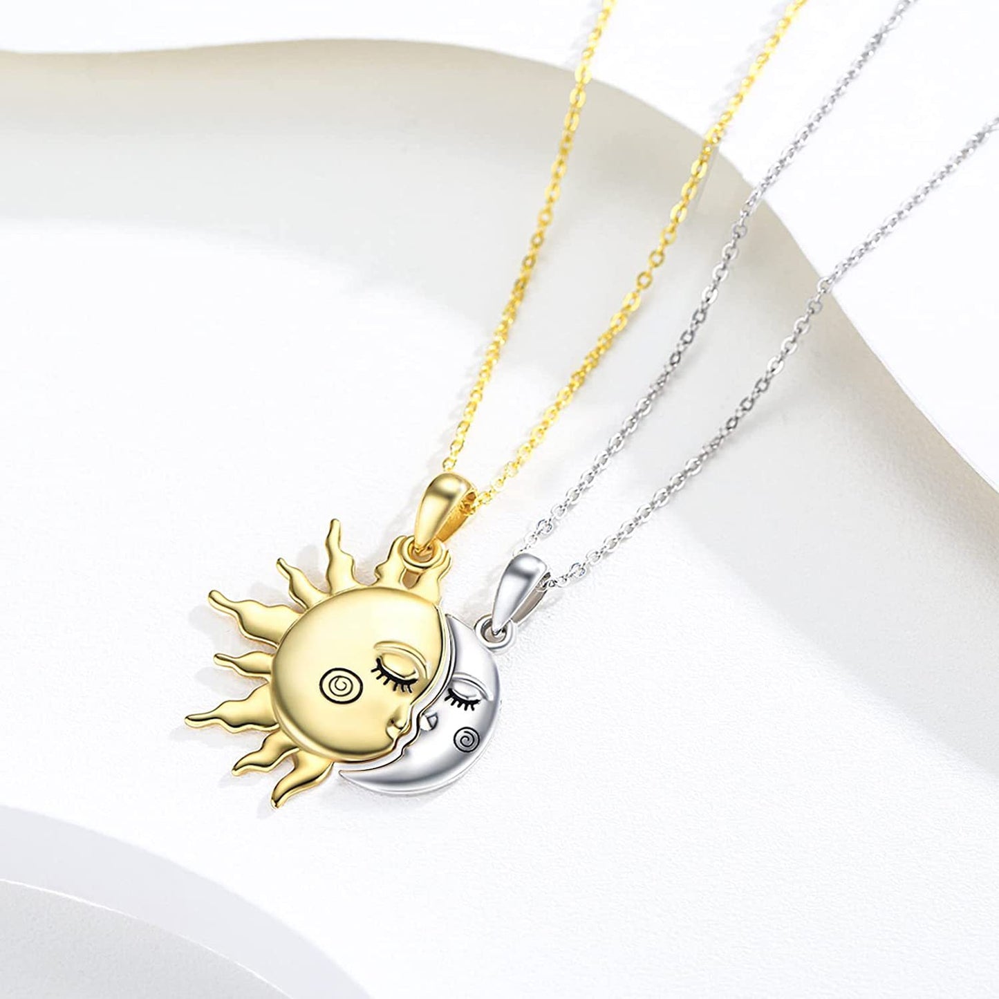 Collier Pendentif Couple Soleil et Étoile Magnétique en Or 18 carats