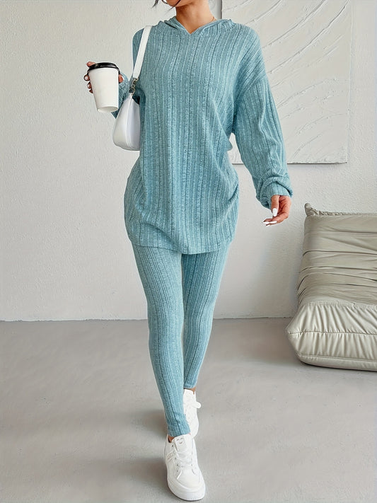 Ensemble femme élégant et tendance : haut à capuche et pantalon long bleu lac