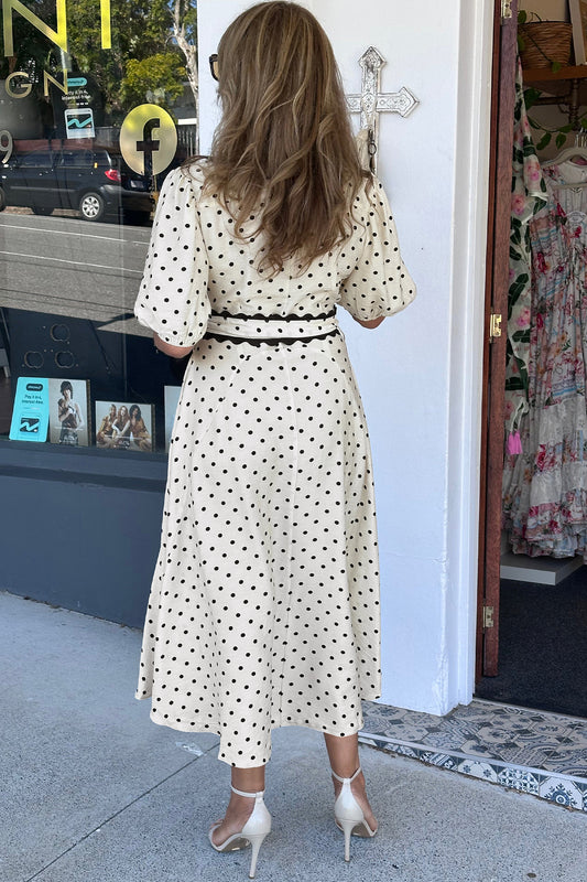 Robe Midi Imprimée à Pois Blancs et Contraste